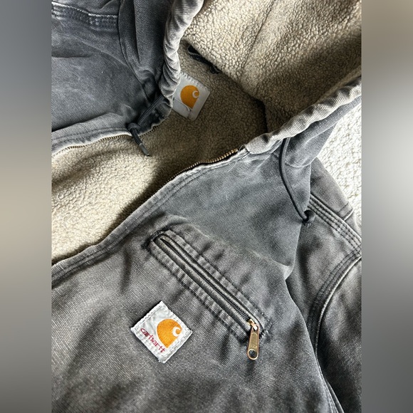 ✨SOLD✨Vintage Wmn’s Carhartt Jacket - Picture 3 of 5